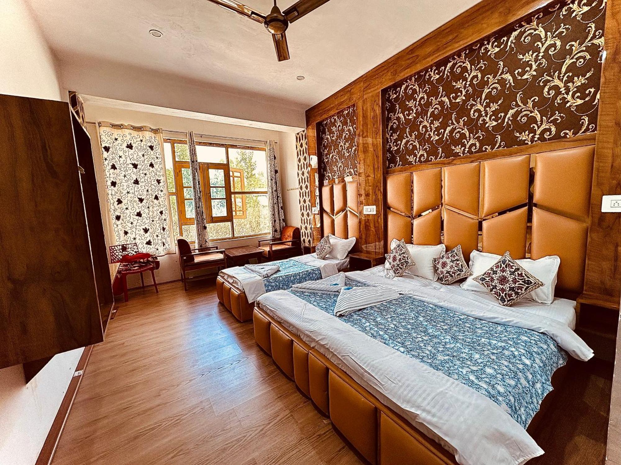 Hotel Gulmarg Residency, Kunzer Gulmarg Exterior photo